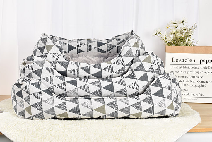 Soft and Comfortable Cat And Small Dog Bed
