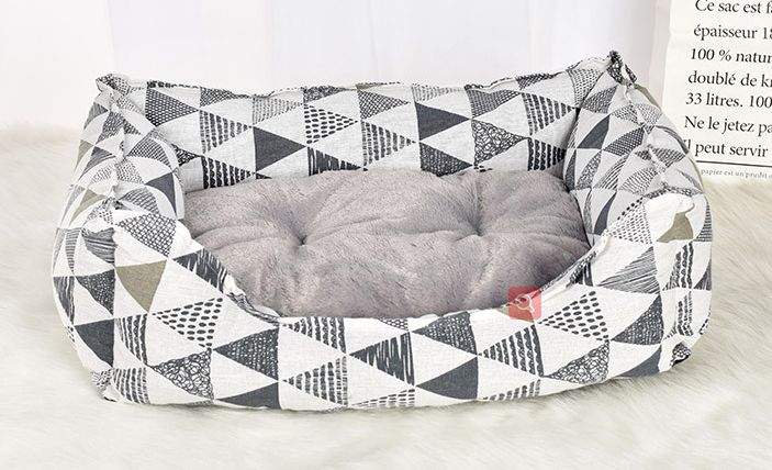 Soft and Comfortable Cat And Small Dog Bed