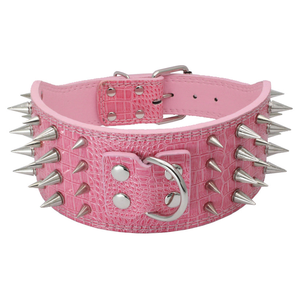 Four-row spiked pet collar with anti-bite rivet