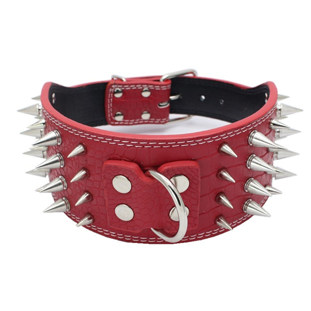 Four-row spiked pet collar with anti-bite rivet