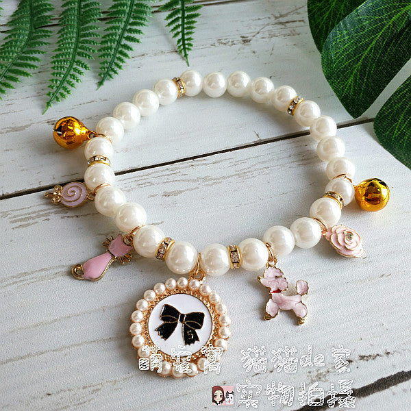 Pet pearl necklace
