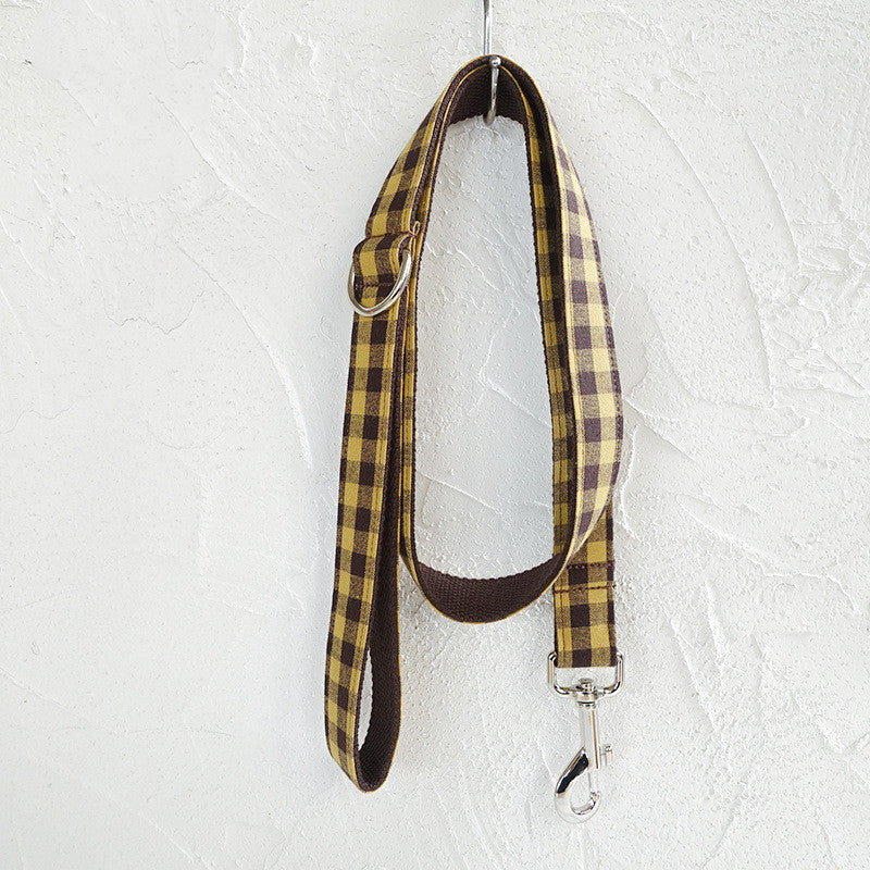 Dog collar with traction rope